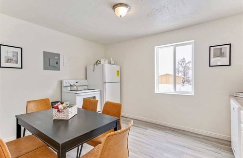 Bountiful Apartment | 5 Mins off i15, Pickle Ball Courts Close By!