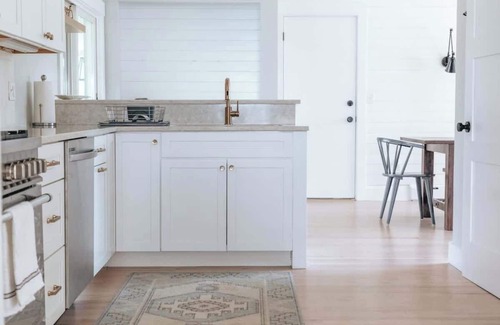 Middletown House | 5 mins to Beaches, Newport Renovated 5bed 3bath