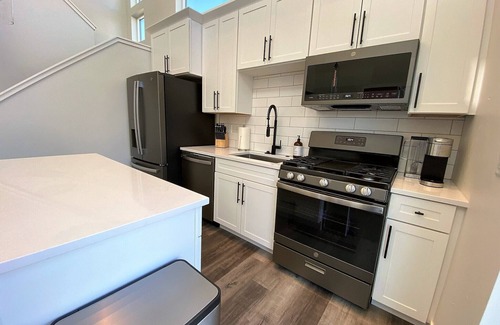 Whitefish House | 5 Mins to City Beach & DT WF, 35 Mins. to Glacier Park, Clubhouse Pool + Hot Tub