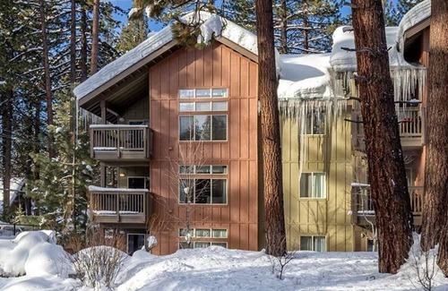 Round Hill Village Resort | 5 minute walk to Lake Tahoe - Beautiful South Lake Tahoe Resort