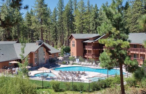 Round Hill Village Resort | 5 minute walk to Lake Tahoe - Beautiful South Lake Tahoe Resort