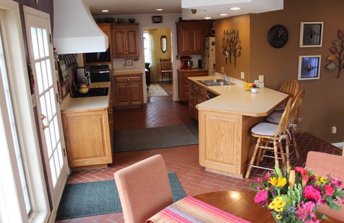 South Bend House | 5 minutes from Notre Dame - Spacious 4 Bedroom Home