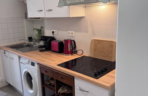 Gares Apartment | 5 minutes from Place de la Comédie-Charming 2-bedroom apartment