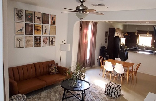 McAllen Apartment | 5 minutes to shopping and hospitals! Family sized with outdoor BBQ