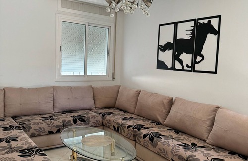 Bni Makada Apartment | 5 minutes to the Marjane ! Family-sized condo with terrace
