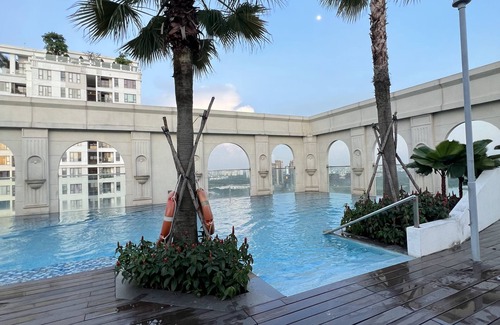 Bach Dang Riverside Apartment | 5 minutes to city centre - unique 1 br apartment