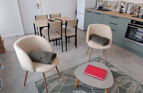 Bleriot-Plage Apartment | 5 minutes walk from the beach of blériot-plage! ground floor apartment.