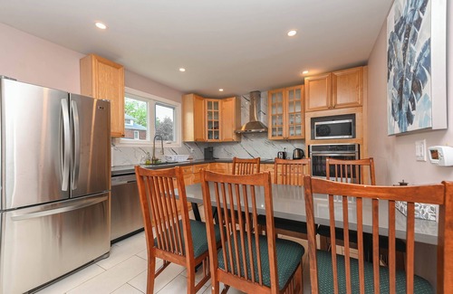 Niagara Falls House | 5 Minutes Walk to Niagara Falls