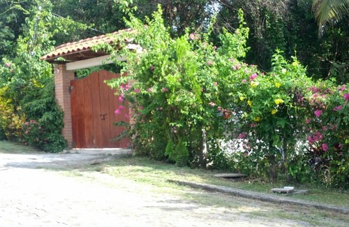 La Libertad House | 5 minutes walk to private beach, gated community, security surveillance