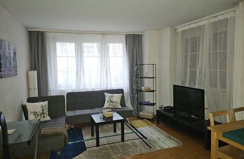 Niederdorf Apartment | 5 minutes walk to Zurich Main Train Station. City Center Apt. in Old town Zurich
