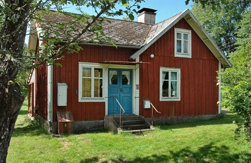 Kalvsvik House | 5 Person Holiday Home in Kalvsvik