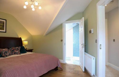 Nenagh House | 5* Self Catering