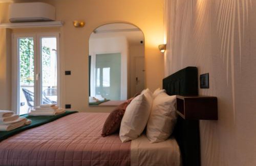 Cosenza House | 5 Sensi - Vasca Idromassaggio, Terrazzo, Fibra Ultraveloce, Parcheggio Coperto su Richiesta