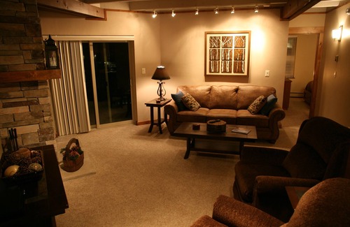 Wildernest Condo | 5-Star 2 Bdrm Condo-Mtn Views-Great Rates-Free WIFI- Personal Owner Contact