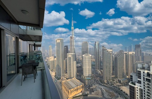 Al Wasl Apartment | 5-Star Amenities on 55th Floor 2BR with Burj View & Infinity Pool