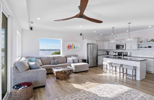 Osage Beach Condo | 5 Star Corner Penthouse with Million Dollar View!