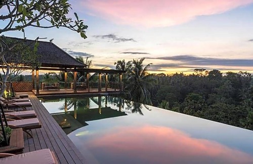 Ubud City-Centre Hotel | 5-Star Hotel ∙ Adiwana Bisma - CHSE Certified