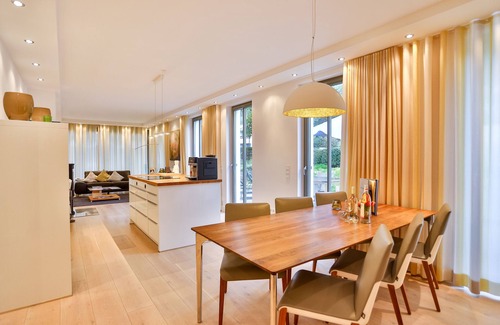 Binz Apartment | 5-star luxury vacation apartment Seebrise, Villa Mathilde