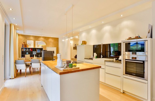 Binz Apartment | 5-star luxury vacation apartment Seebrise, Villa Mathilde