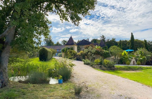 Monfaucon House | 5-star Restored large Country House built in 1838 with private pool
