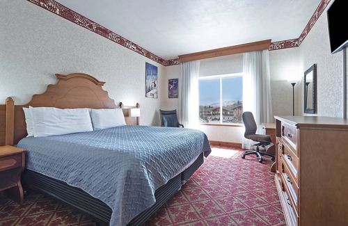 Zermatt Hotel | 5-STAR ZERMATT RESORT KING SUITE ONLY 20 MINS FROM PARK CITY (#209)