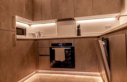 St Leonards-On-Sea Apartment | 5 The Hideaway (2mins from the beach)