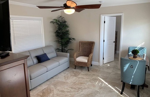 Siesta Key Hotel | #5-TwinPalms-Junior Suite