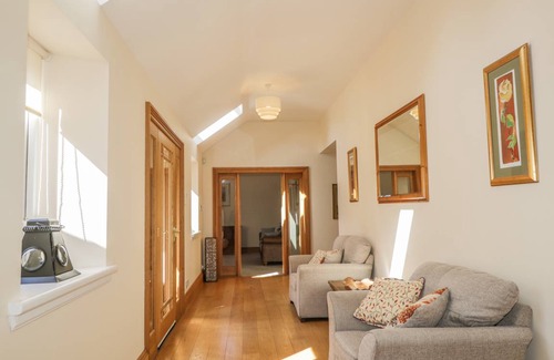 Elgin Cottage | 5 Williamston Steading