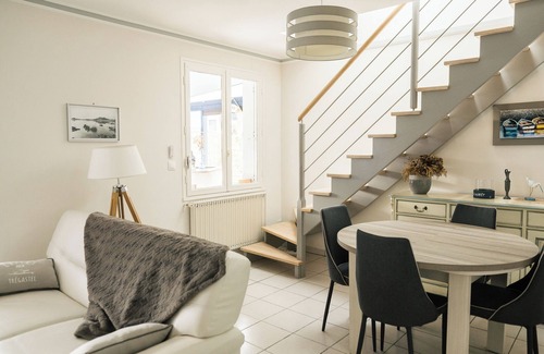 Tregastel House | 50 m from the beach, pretty Breton house in the heart of the Pink Granite Coast
