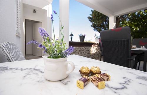Tribunj Apartment | 50 m² Apartment ∙ 1 bedroom ∙ 3 guests