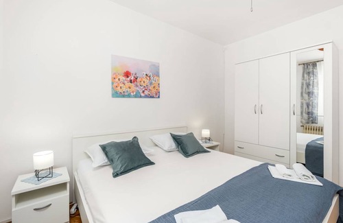 Pag Apartment | 50 m² Apartment ∙ 2 bedrooms ∙ 4 guests