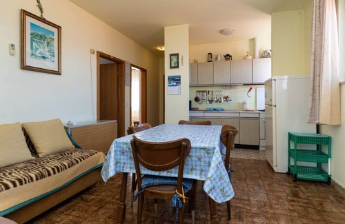 Jesenice Apartment | 50 m² Apartment ∙ 2 bedrooms ∙ 4 guests