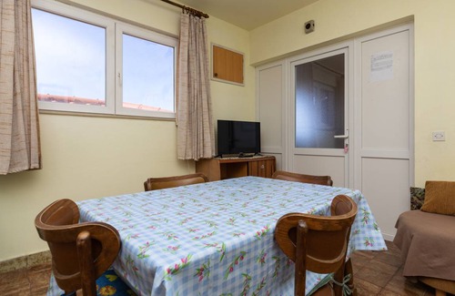 Jesenice Apartment | 50 m² Apartment ∙ 2 bedrooms ∙ 4 guests