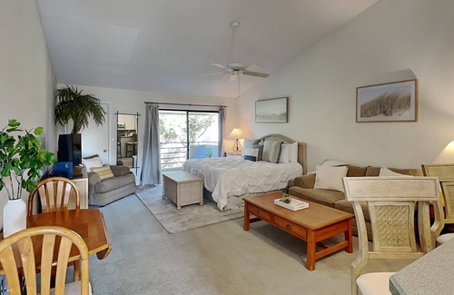 Sawgrass Condo | 50 m² Condo ∙ 2 guests