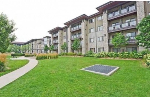 Mississauga Valleys Condo | 50% monthly discount on 2Bed luxury condo with 2 Free parking/patio
