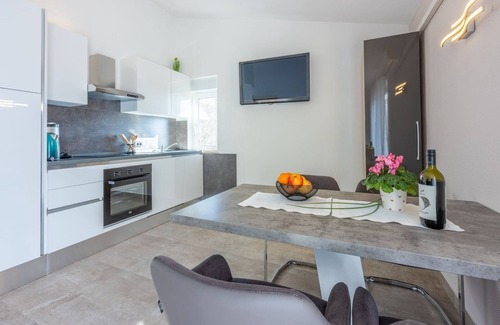 Dramalj Apartment | 500 metres to the beach with barbecue, air conditioning
