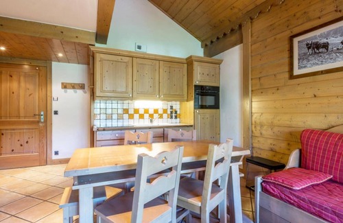 Les Belleville Apartment | 50m from ski slopes, 1st floor, view ski slopes, fitness, swimming pool, sauna, hammam, balcony, tv