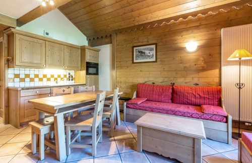 Les Belleville Apartment | 50m from ski slopes, 1st floor, view ski slopes, fitness, swimming pool, sauna, hammam, balcony, tv