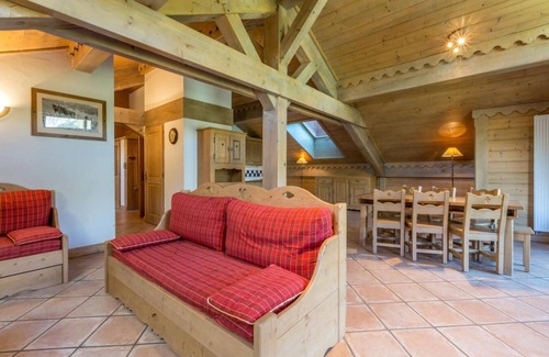 Les Belleville Apartment | 50m from ski slopes, 2nd floor, view ski slopes, fitness, swimming pool, sauna, hammam, balcony, tv