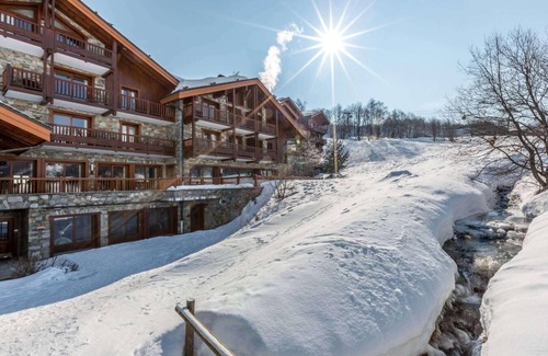 Les Belleville Apartment | 50m from ski slopes, 1st floor, view ski slopes, fitness, swimming pool, sauna, hammam, balcony, tv