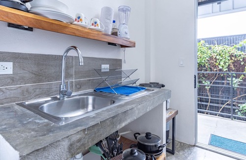 Jaco Apartment | 50M from best surf location in Jaco on quite street