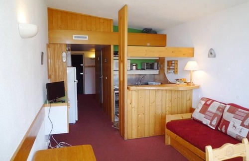 Arc-1800 Apartment | 50m from resort center, 16th floor, view resort, tv, 29m², Les Arcs