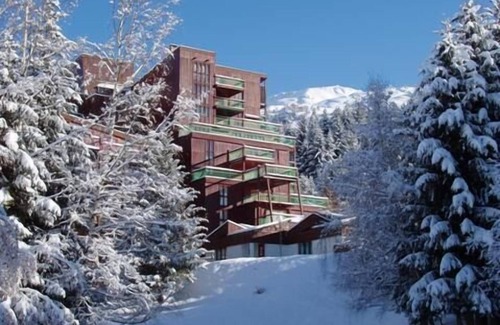 Arc-1800 Apartment | 50m from resort center, 16th floor, view resort, tv, 29m², Les Arcs