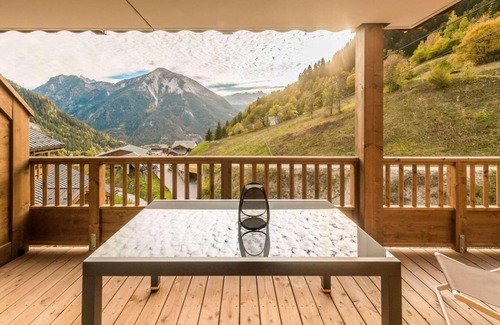 Champagny-en-Vanoise Apartment | 50m from ski slopes, 9th floor, balcony, parking, tv, ski locker, 52m², Champagny-en-Vanoise