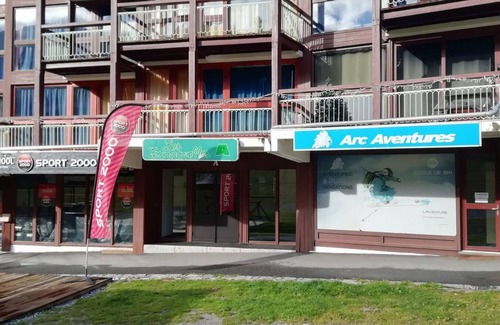 Arc-1800 Apartment | 50m from shops, 3rd floor, view ski slopes, tv, ski locker, 33m², Les Arcs