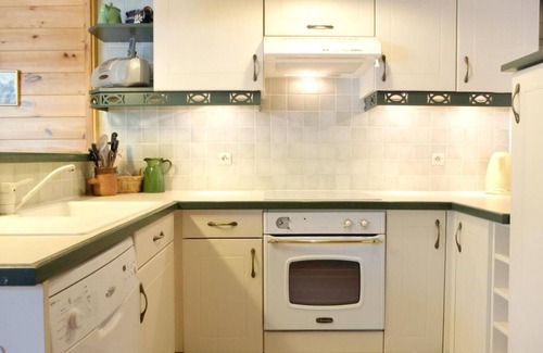 Le Lavachet Apartment | 50m from ski slopes, 1st floor, balcony, tv, ski locker, 65m², Tignes