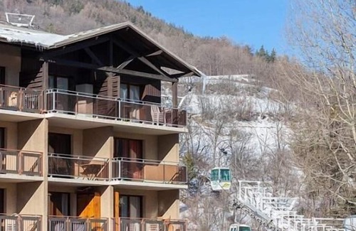 Briancon Apartment | 50m from ski slopes, 5th floor, balcony, tv, ski locker, 40m², Serre Chevalier