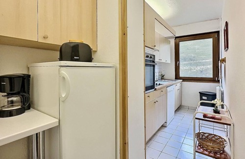 Tignes le Lac Apartment | 50m from ski slopes, 5th floor, view lake, balcony, ski locker, 68m², Tignes
