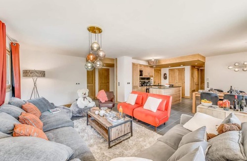 Les Boisses Apartment | 50m from ski slopes, 6th floor, fitness, swimming pool, sauna, hammam, balcony, fireplace or stove