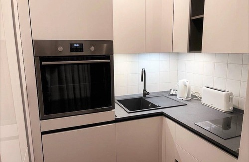 Les Claux Apartment | 50m from ski slopes, 7th floor, view mountain, balcony, parking, tv, ski locker, 50m², Vars
